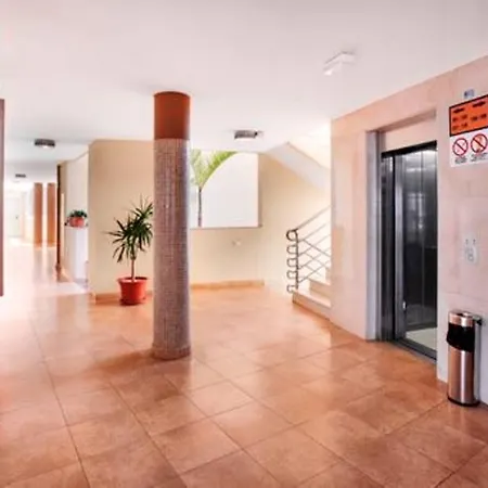 2 Bedrooms With Sea View Shared Pool And Enclosed Garden At Adeje 1 Km Away From The Beach Apartamento Costa Adeje (Tenerife)
